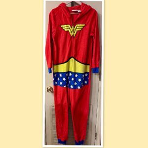Wonder Women Adult Union Suit- Costume - Size Medium (8/10)